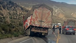 Un muerto y dos heridos deja accidente en la carretera Arequipa-Puno