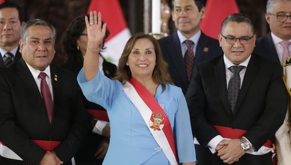 La mandataria tomó juramento al nuevo ministro del Interior, el sexto en lo que va de su gestión. Foto: César Bueno/GEC