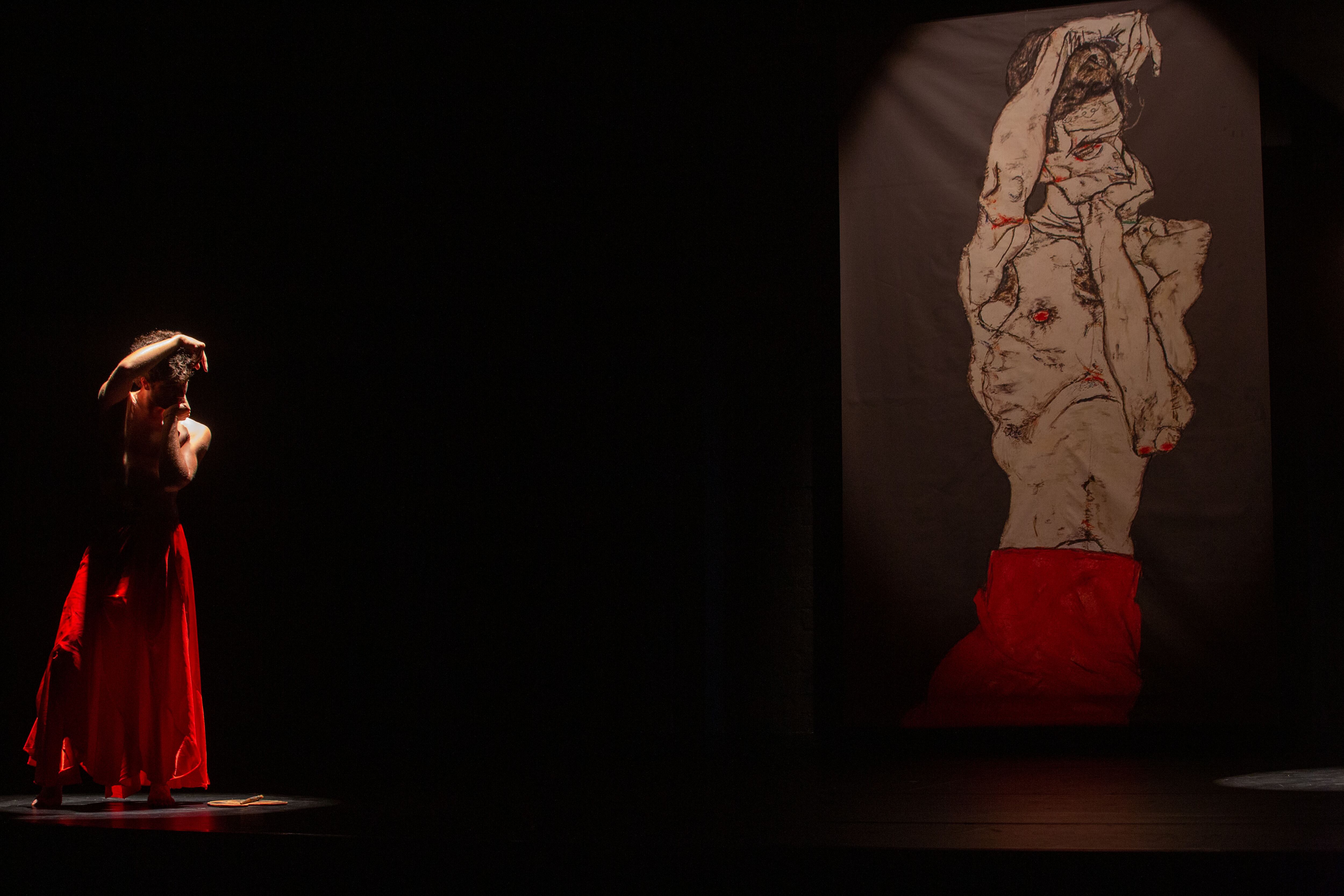 Oscar Yepez en la obra 'Los autorretratos de Egon Schiele', dirigida por Roberto Ángeles. (Fotos: Javicho Rivero)