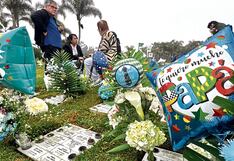 Miles llegaron a los cementerios por el Día del Padre: Camposantos lucieron abarrotados