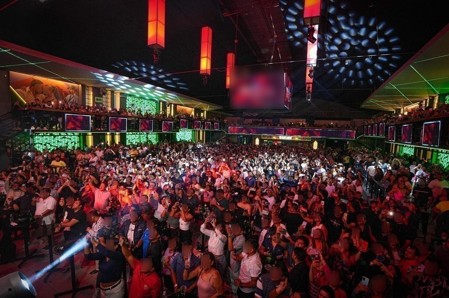 Discotecas continúan operando por mala fiscalización edil.