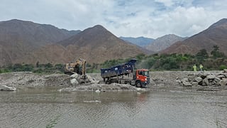 La Libertad: Trabajan a doble turno en río Chicama