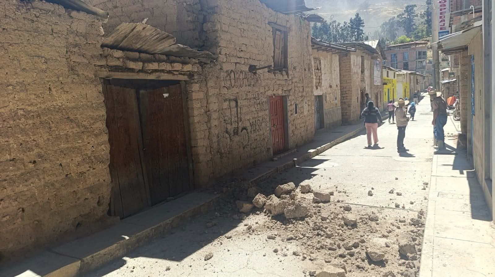 Yony Reyes Anampa informó que las autoridades se movilizan hacia Coracora, mientras advirtió sobre la vulnerabilidad de las viviendas ubicadas en zonas rurales y alejadas.