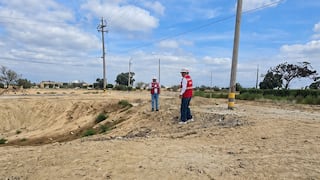 Piura: Construyen pistas y redes eléctricas en una quebrada