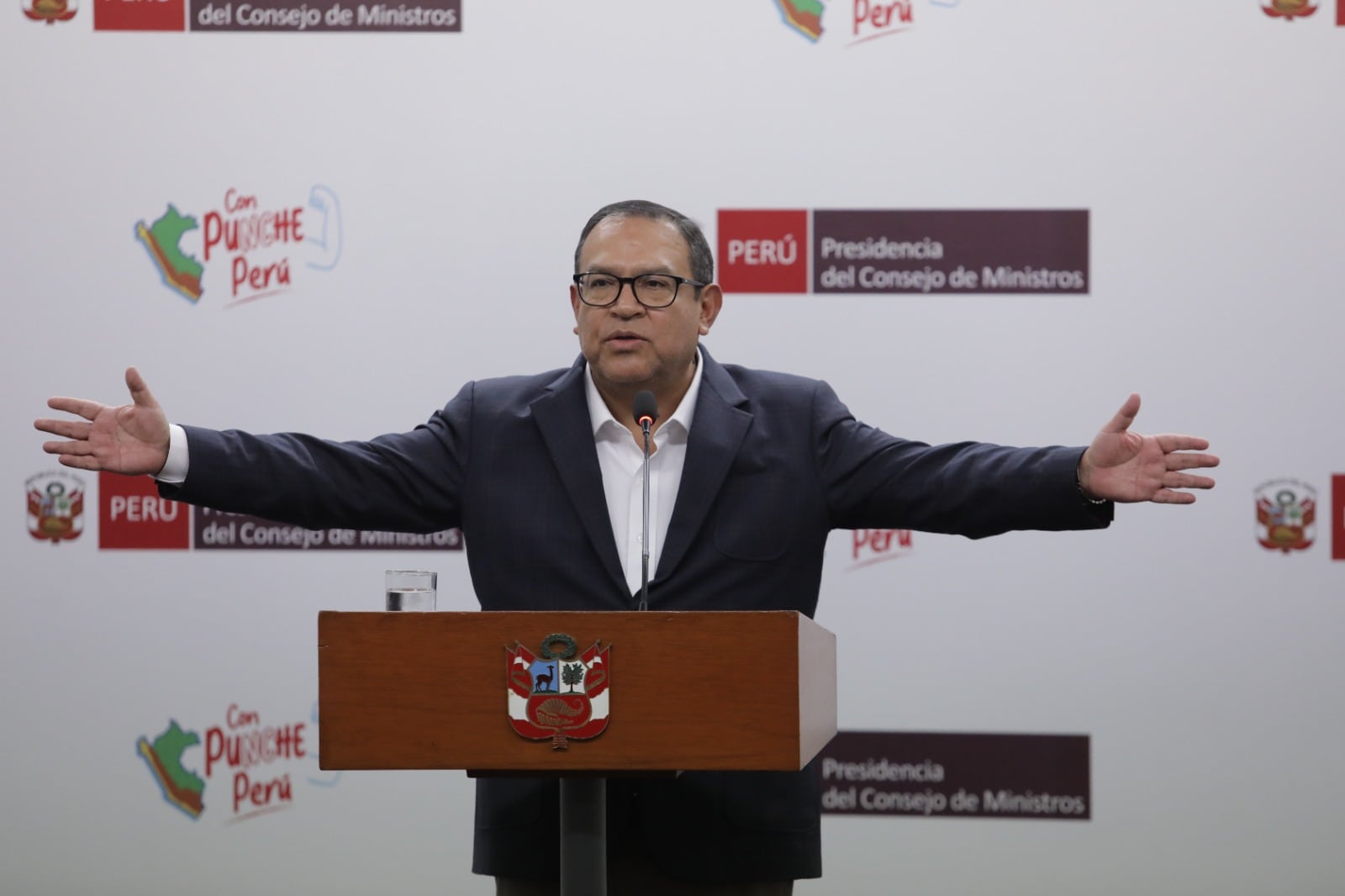 Alberto Otárola anunció su renuncia al cargo de jefe del Gabinete Ministerial e una conferencia de prensa. Fotos: Anthony Niño de Guzmán/ @photo.gec