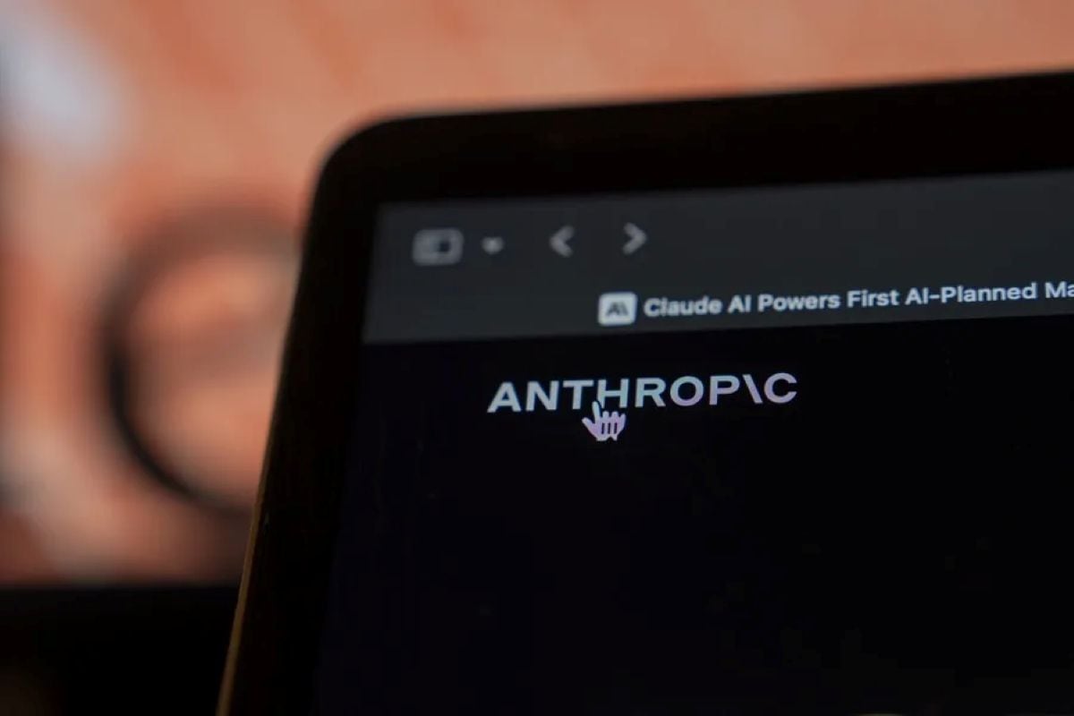 La compañía dirigida por Dario Amodei presentó su nuevo modelo pocos días después de pedir que la industria desacelere el lanzamiento de nuevas capacidades de inteligencia artificial. (Foto: EFE)