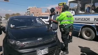 Auto ‘pirata’ fuga en pleno operativo y es alcanzado tras persecución en Huancayo