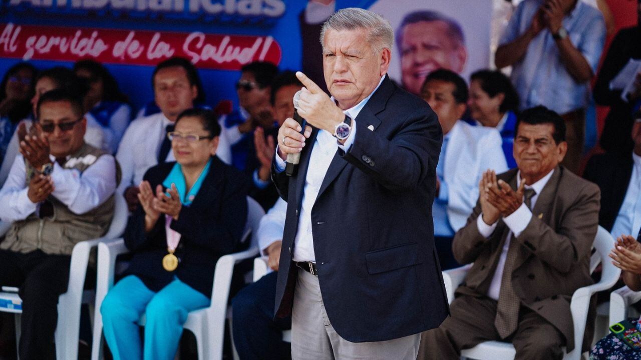 El líder de Alianza para el Progreso dice que habría políticos que no trabajan y buscarían postular al Gobierno Regional de La Libertad porque quieren “robar”.