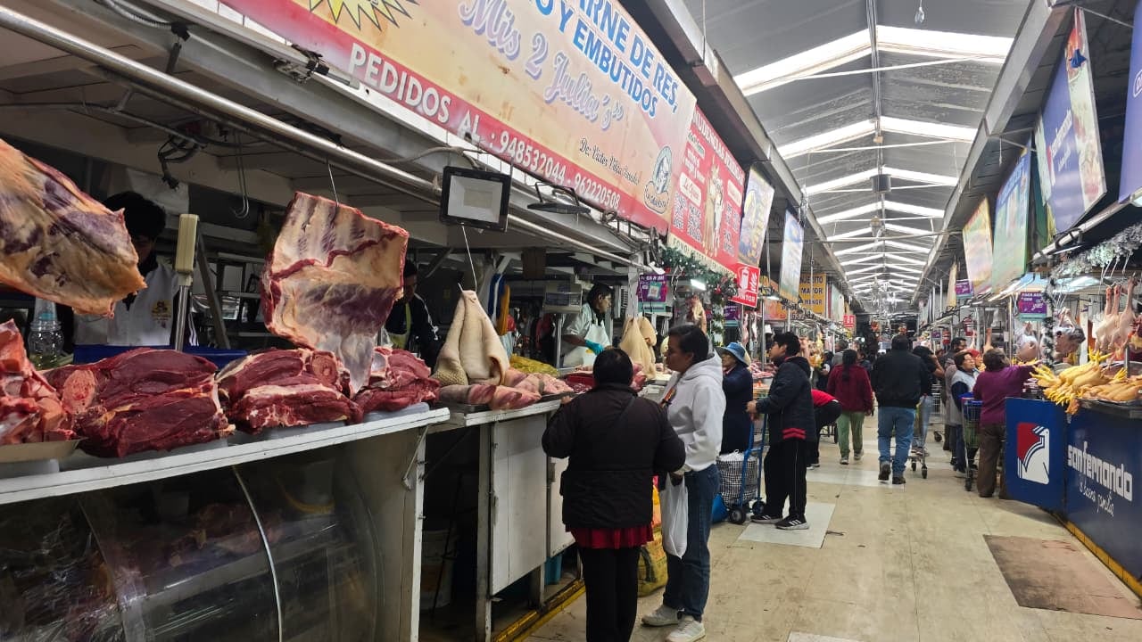 Precios de los productos de primera necesidad en el mercado Metropolitano. (Foto: Yunsu Pariapaza/@photo.gec)