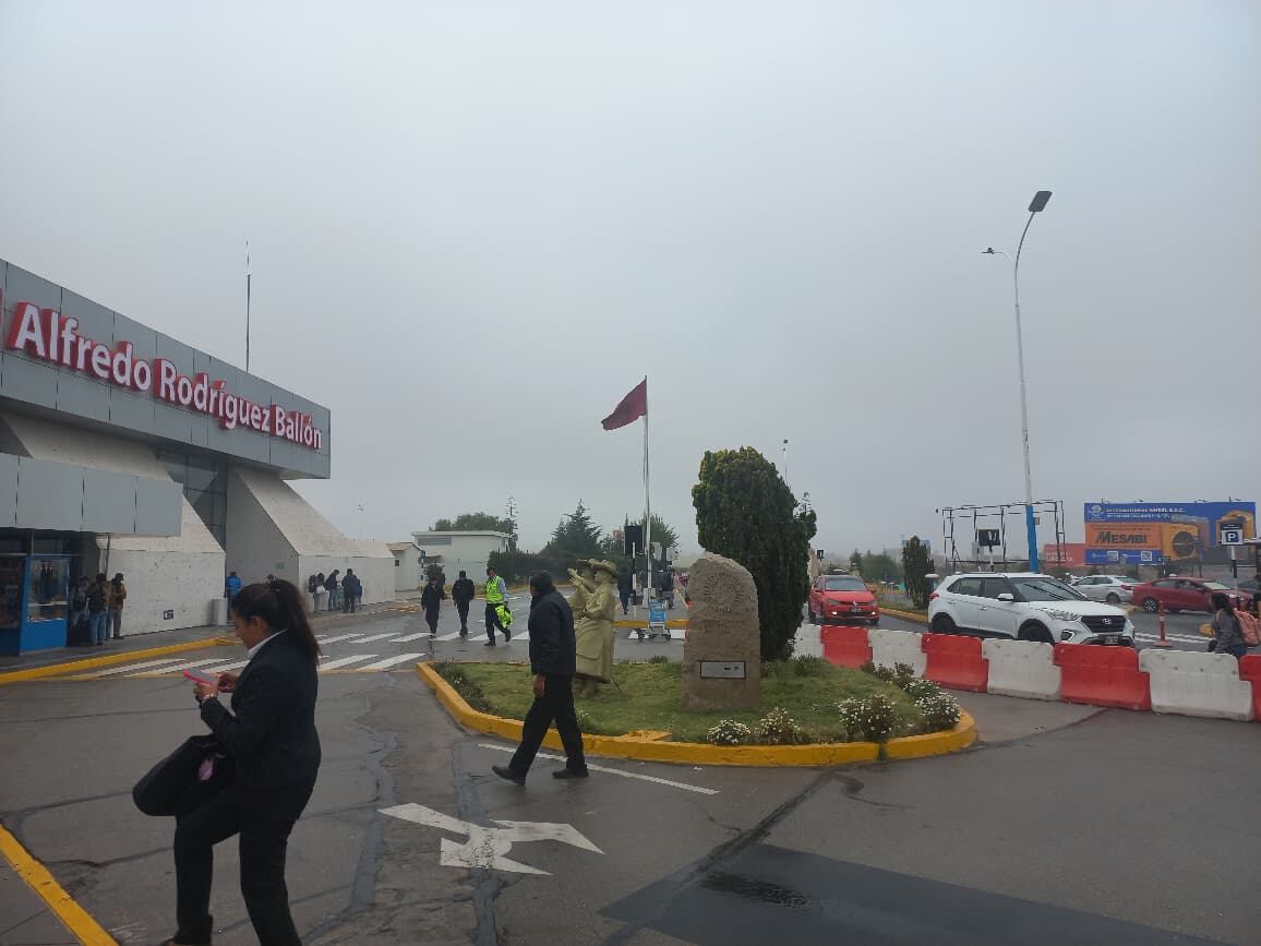Cancelan vuelos en aeropuerto Alfredo Rodríguez Ballón de Arequipa por neblina