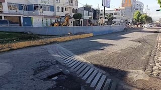 Cierran carril en la última cuadra de la Av. Metropolitana en Yanahuara