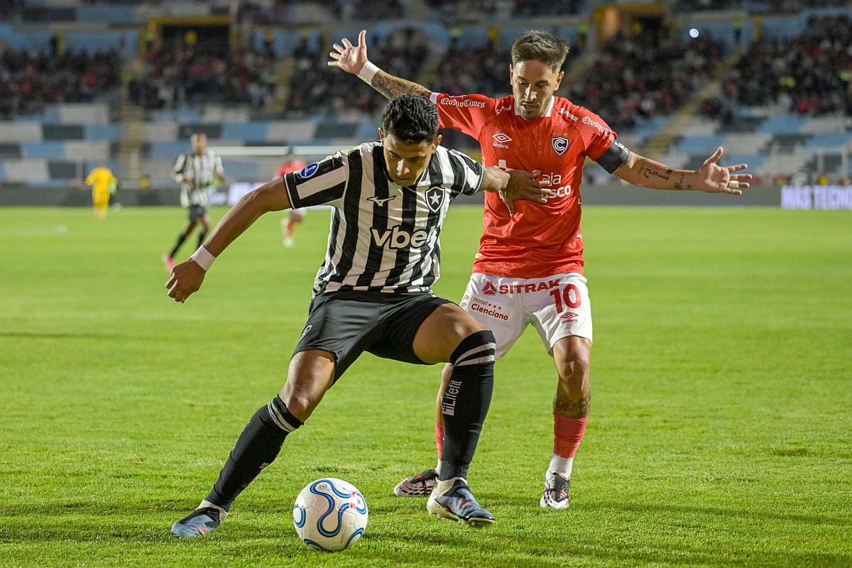 Cienciano visita a Botafogo para cerrar la llave de la Copa Sudamericana. (Foto: EFE)