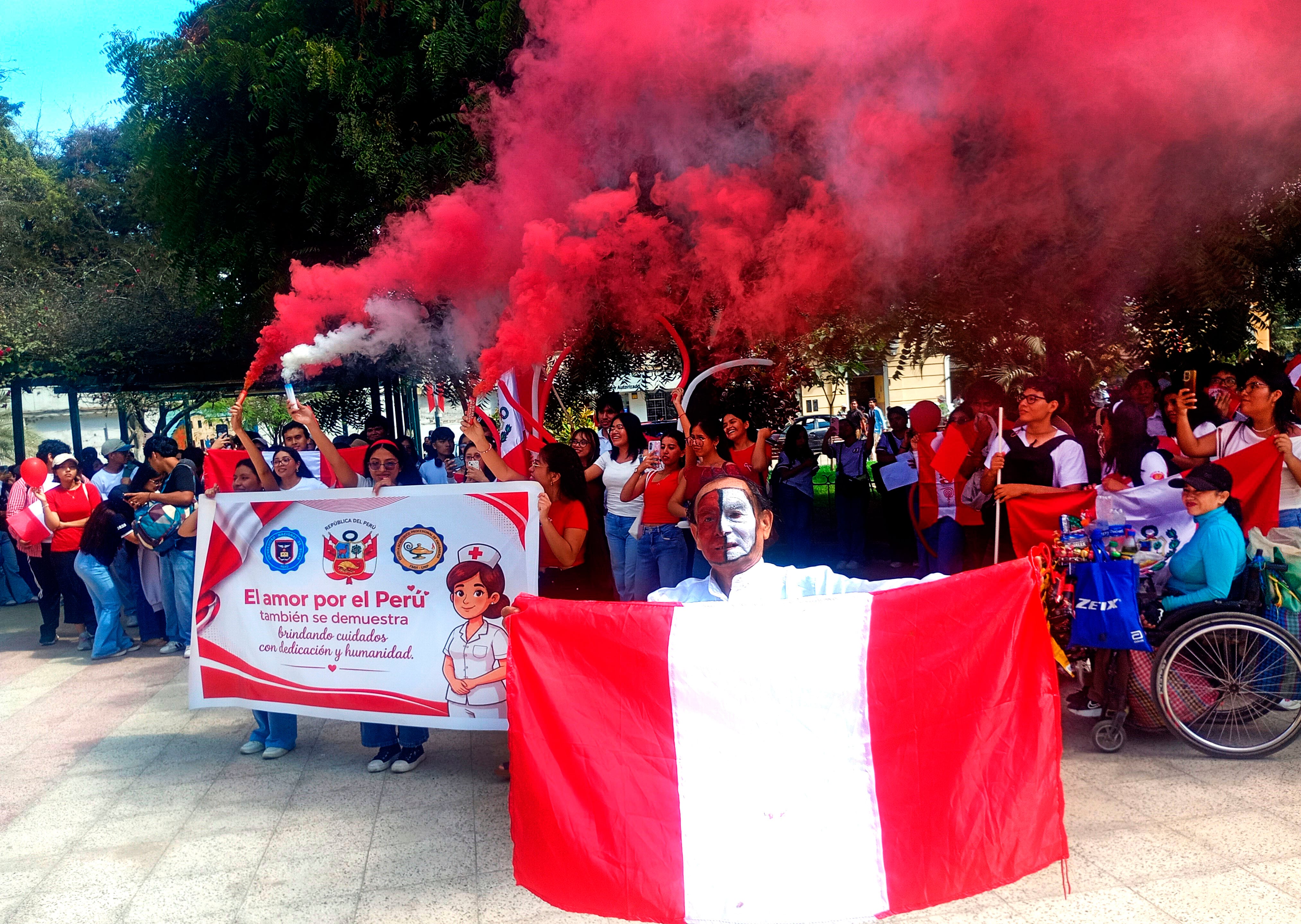 Alumnos de la UNP, vivieron una gran manifestación de patriotismo.