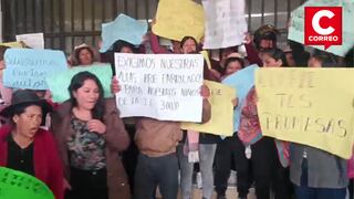 Padres de familia exigen al Gobierno Regional de Junín aulas prefabricadas para más de 200 niños