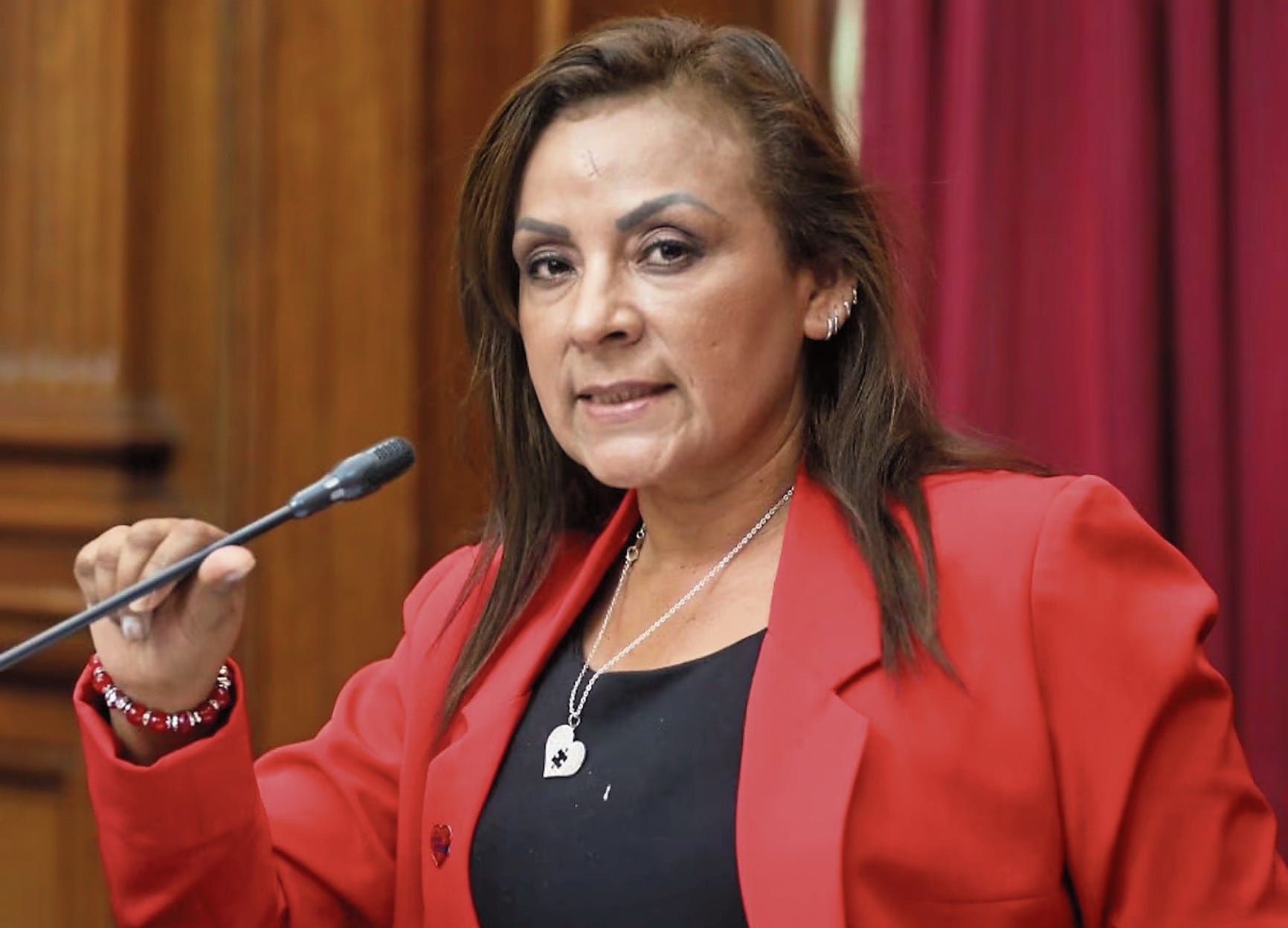 El Ministerio Público evalúa el caso de Kira Alcarraz por presunta agresión a fiscalizador.