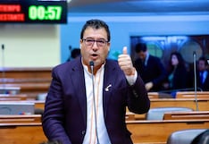 Congresista Edwin Martínez defiende contratación de trabajadora que antes laboraba con Jorge Torres