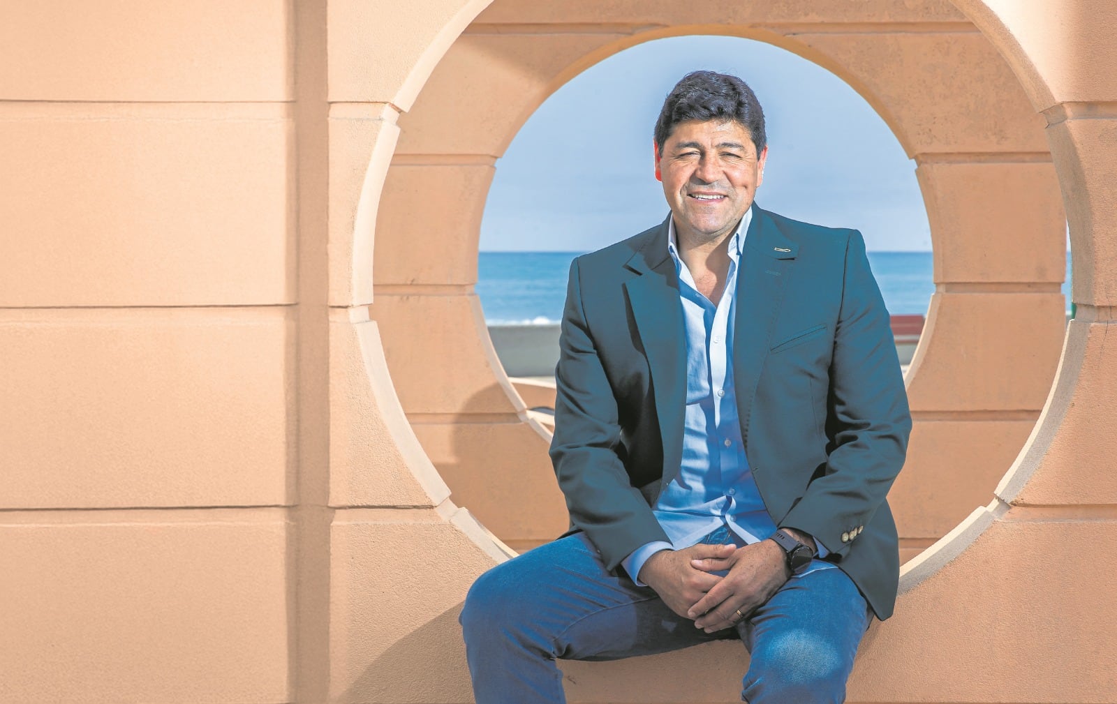 El recordado artillero critica la decisión de tener siete extranjeros por equipo en la Liga 1 y resalta que eso terminará afectando a la selección, por no promocionar a los jóvenes talentos.