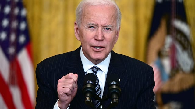 Presidente Biden dice a líder palestino que Hamas debe dejar de “disparar cohetes contra Israel”