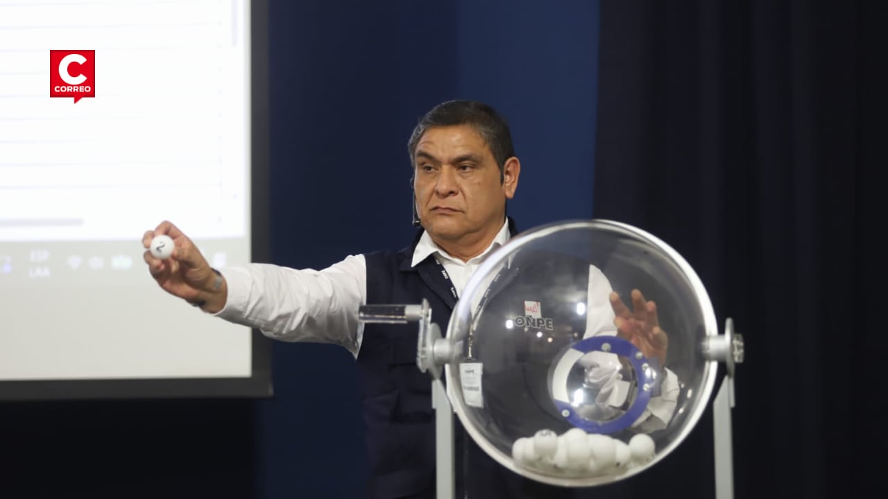 Realizaron sorteo para ubicación en cédula, la cual tendrá un tamaño mínimo de 42 centímetros de ancho por 21 de largo. (Foto: Eduardo Cavero/ @photo.gec)