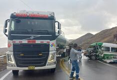 Tráiler chocó contra combi en la vía Nasca-Puquio y dejó cinco heridos