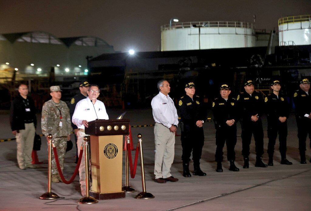 Ministro de Defensa destaca captura de los terroristas en el Vraem.