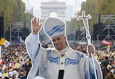 Así fue la multitudinaria misa del papa León XIV en París ante cientos de miles de fieles