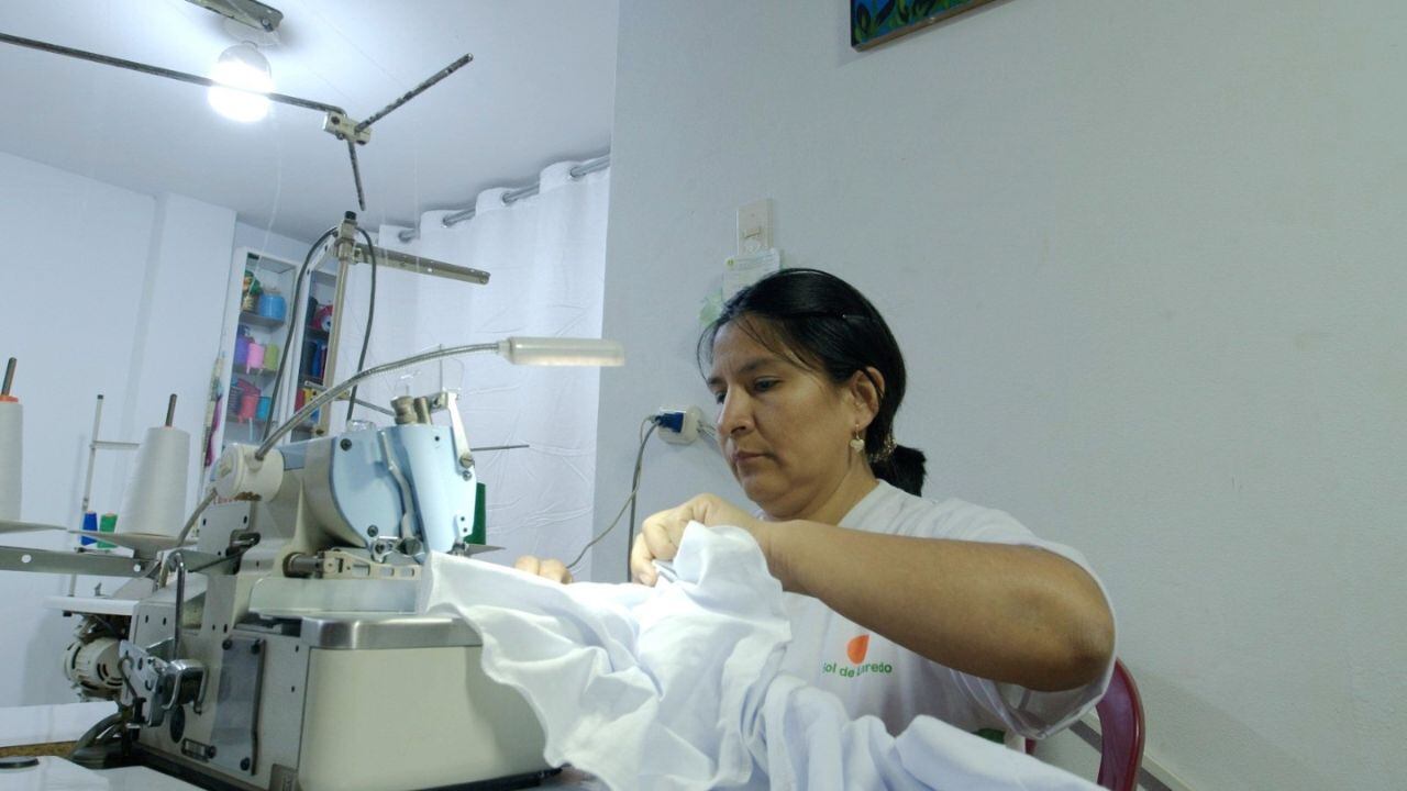 Emprendedores reciben asesoramiento, acompañamiento y módulos productivos con el fin de hacer rentables sus negocios en programa “Emprendiendo con Laredo”.