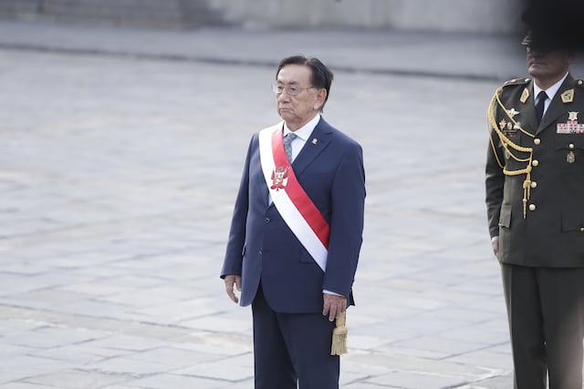 José María Balcázar salió de Palacio de Gobierno rumbo a la Catedral de Lima para participar en la misa y tedeum por Fiestas Patrias.