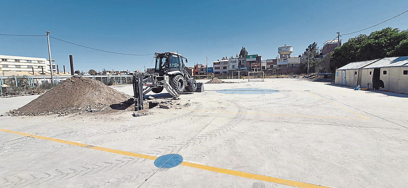 Se van avanzando trabajos en la zona para contingencia del hospital Iren Sur. Foto: GEC.