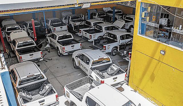 Camionetas fueron descubiertas en un taller de Cerro Colorado. (Foto: Leonardo Cuito)
