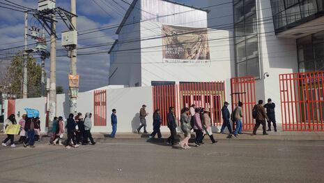 Huancayo: Padres protestan contra retorno de docente acusado de maltrato a estudiantes