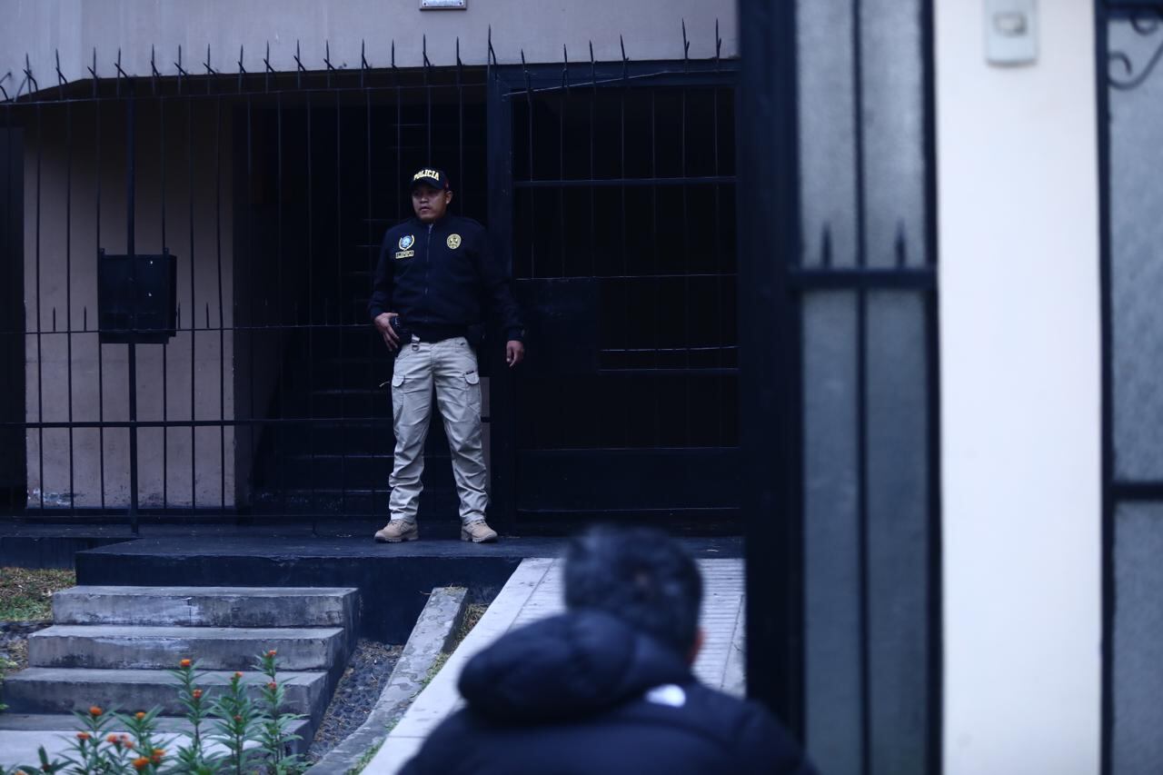 Eficcop realiza operativo en San Borja, para allanamiento y detención de Nicanor Boluarte.
Fotos: César Grados/@photo.gec