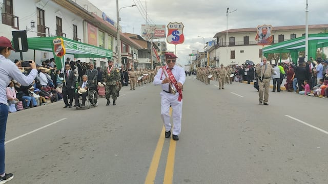 Santa Isabel: Emoción y nostalgia en desfile del colegio más emblemático de Huancayo (VIDEO)