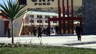 Catedráticos de Puno toman local universitario por homologación 