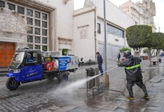 Activan unidades con agua a presión y caliente para limpiar el centro de Arequipa