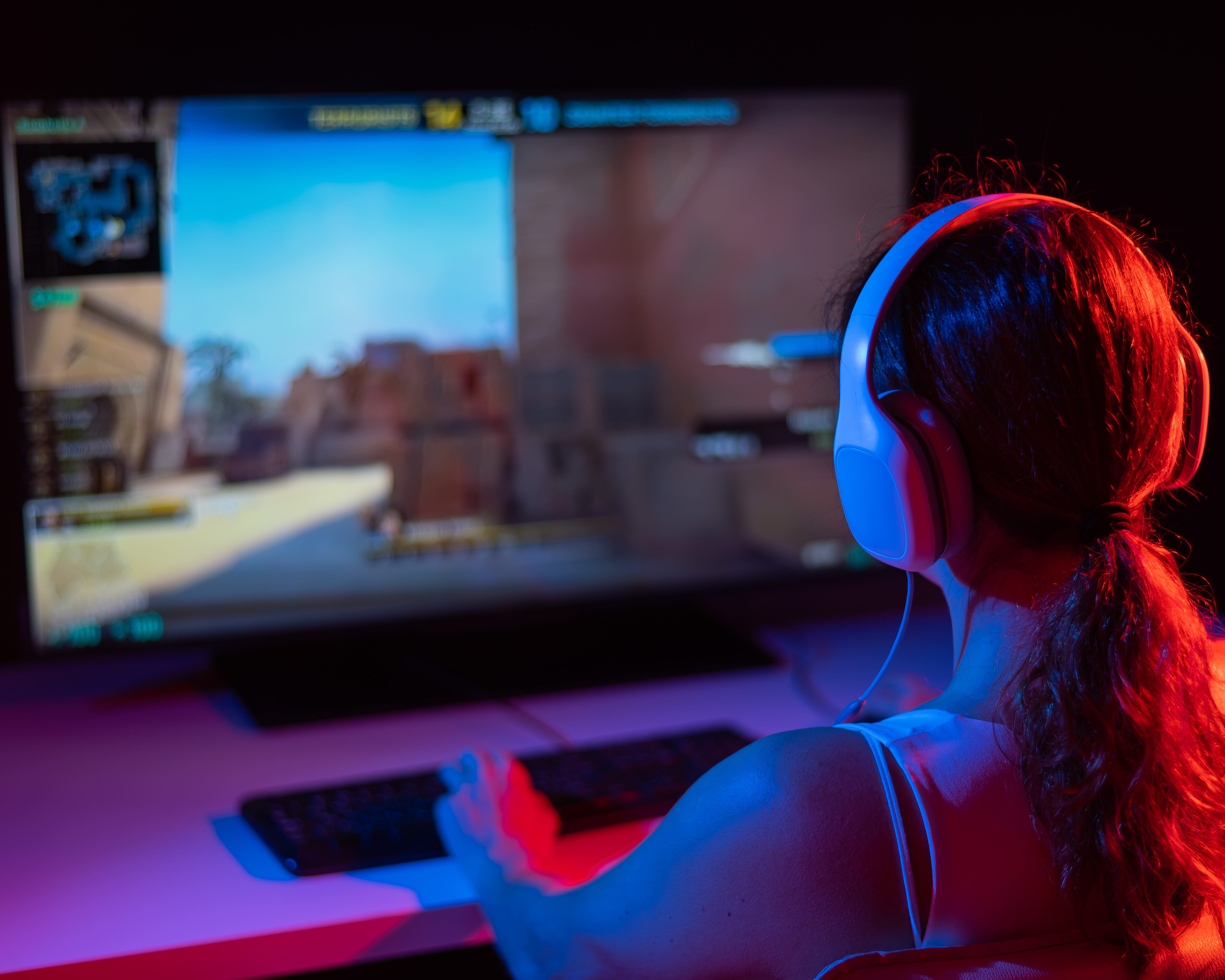 Latinoamérica se prepara para el primer torneo gamer femenino de la región, un espacio que busca impulsar el talento femenino y romper estereotipos en una industria dominada por hombres.