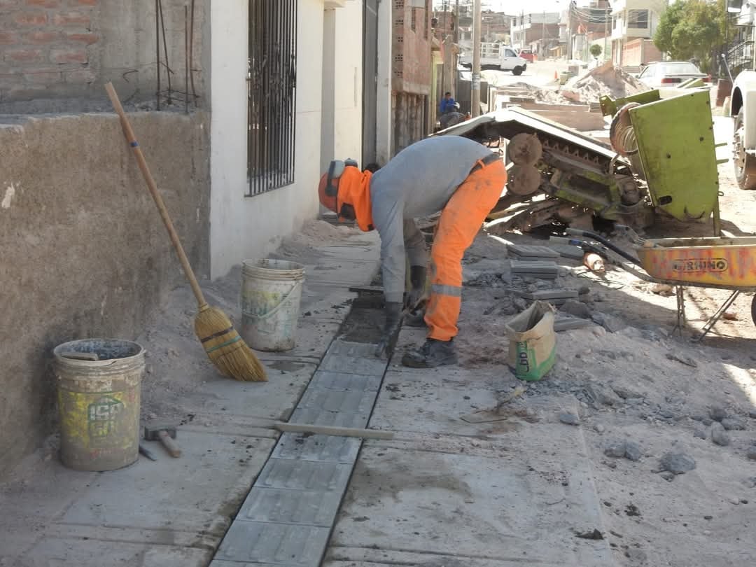 Observaciones en obra vial de Cerro Colorado. Foto: difusión.