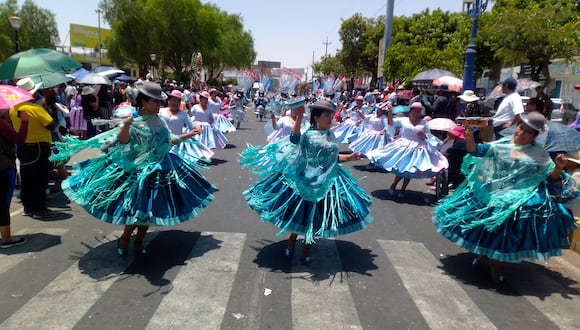 Por la avenida la Cultura danzaron 15 agrupaciones en la festividad realizada por primera vez en el distrito Gregorio Albarracín. (Foto: Adrian Apaza)