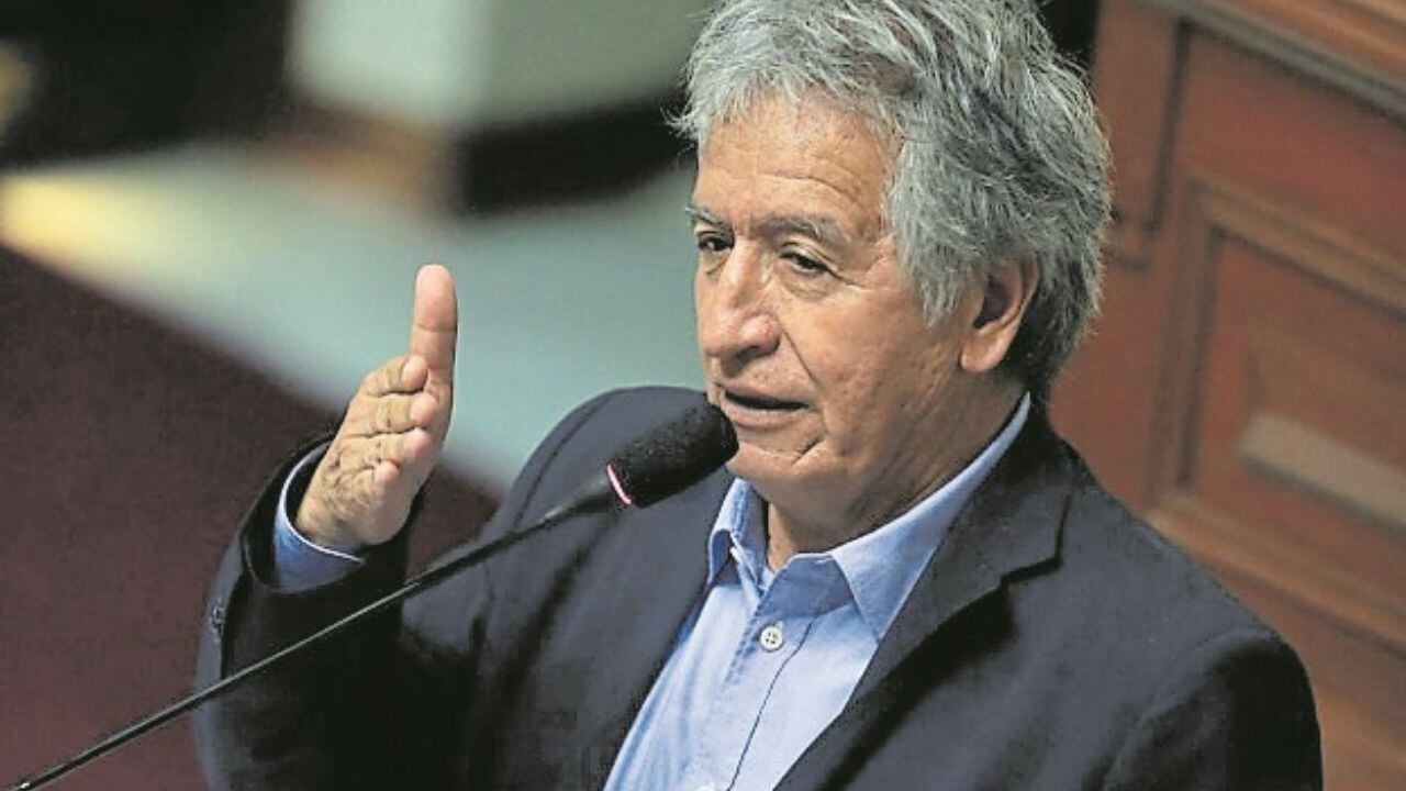 Excongresista de la República habló sobre las denuncias que pesan contra el actual gobernador regional y la parlamentaria por Lambayeque. Dijo que él no está para encubrir a nadie.