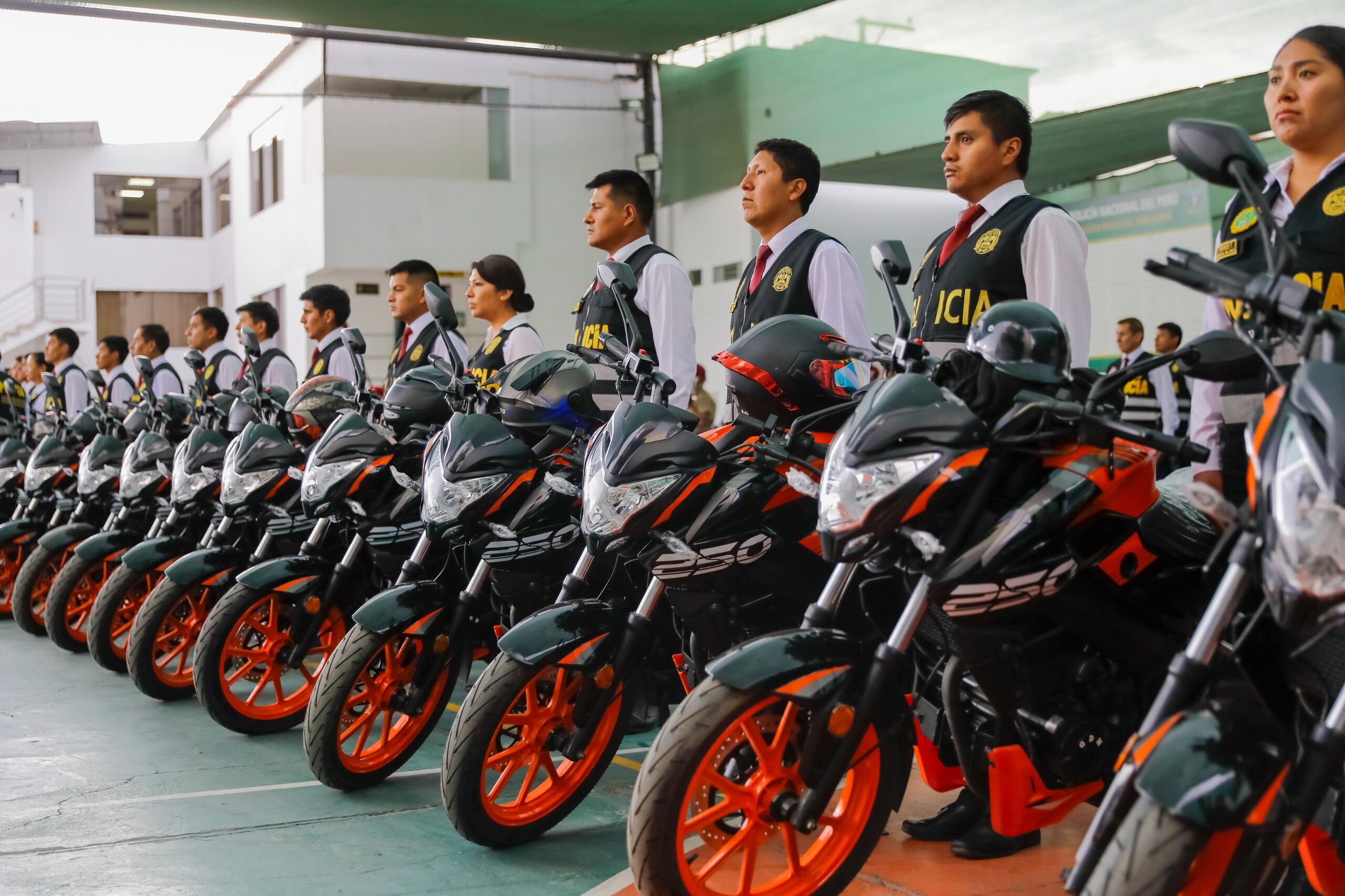 Motocicletas fueron entregadas por el Gobierno Regional de Arequipa. (Foto: Difusión)