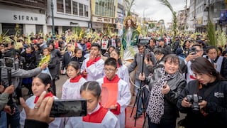 Multitud huanca da la bienvenida al ‘Señor del Triunfo’ en inicio de Semana Santa (VIDEO)