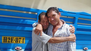 Hermanos se abrazan luego de 58 años de no verse