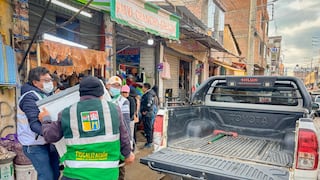 Huancayo: Bromatología sanciona carnicerías por presencia de cucarachas y riesgo sanitario