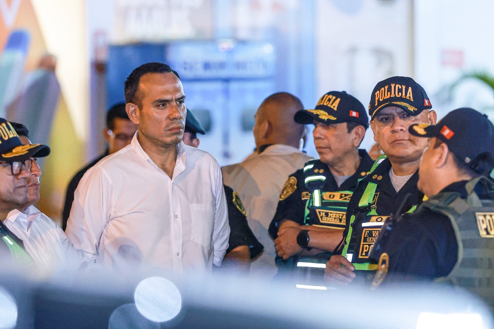 El mandatario supervisó las intervenciones en la Costa Verde, a la altura de la playa Marbella, en Magdalena del Mar, y luego se trasladó a la playa Agua Dulce, en Chorrillos. FOTO: PRESIDENCIA