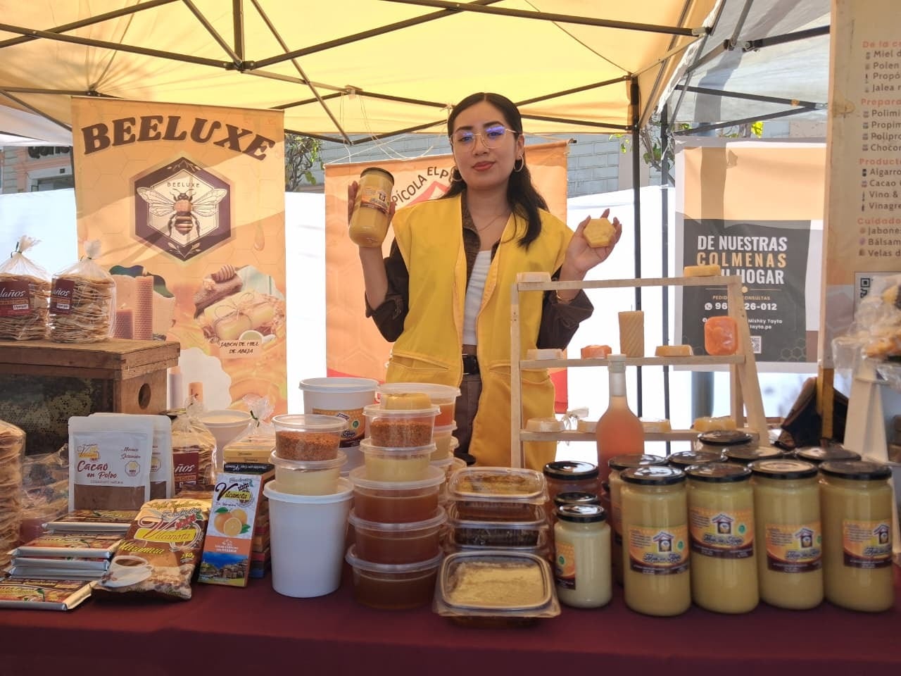 Feria de Apicultores estará en la plaza 15 de Agosto, en el Cercado de Arequipa, para ofrecer miel pura y derivados. (Foto: Flor Barrios/@photo.gec)