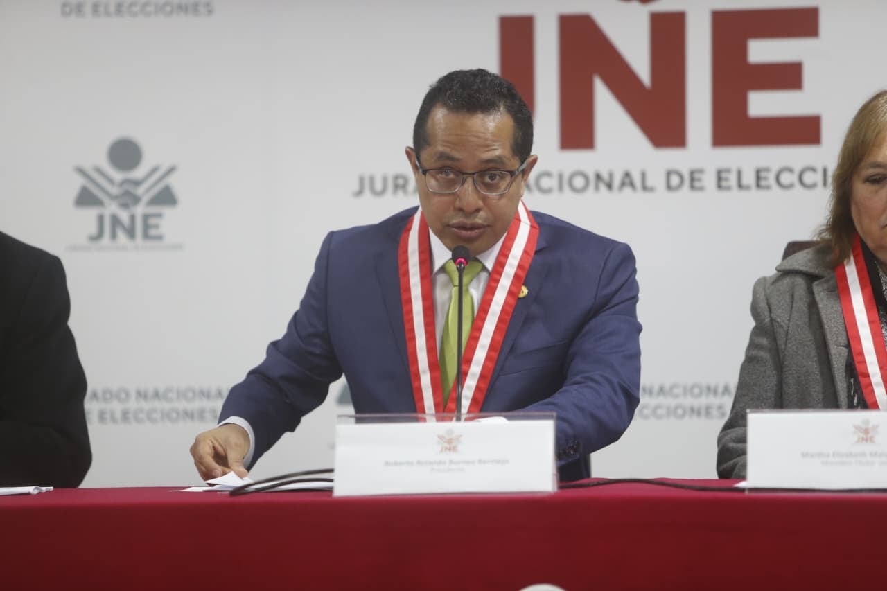 En la foto, el presidente del Jurado Nacional de Elecciones (JNE). El pleno del JNE, por unanimidad, acordó presentar una demanda competencial tras un fallo que busca habilitar a Unidad Popular para 2026 pese a no cumplir plazos. También evalúan medida cautelar. (Foto: Mario Zapata | GEC)