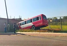 Arequipa: Bus del SIT se despista y termina dentro de un terreno en Socabaya
