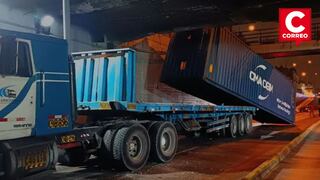 Cercado de Lima: Tráiler impacta puente peatonal en Plaza Ramón Castilla