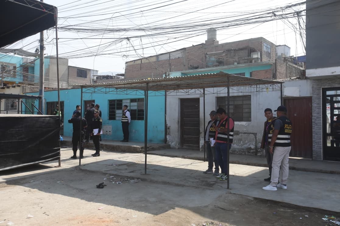 Primeras diligencias PNP: evidencias recolectadas apuntan a extorsión como móvil principal en atentado contra músicos. Fotos: Lenin Tadeo | @photo.gec