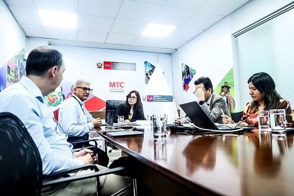 Consejero se reunió con el MTC para agilizar permisos de trabajo en la Panamericana Sur (Foto: MTC)
